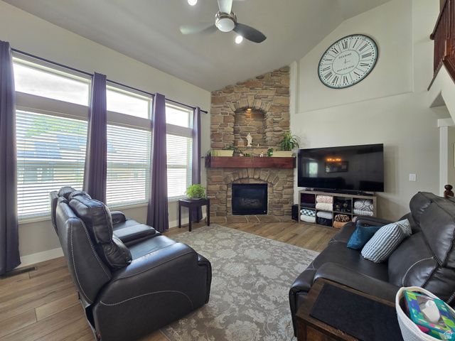 2002 S CHELEMES WAY, Clearfield, UT 84015