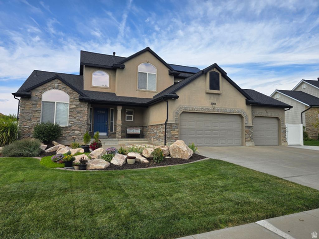 2002 S CHELEMES WAY, Clearfield, UT 84015