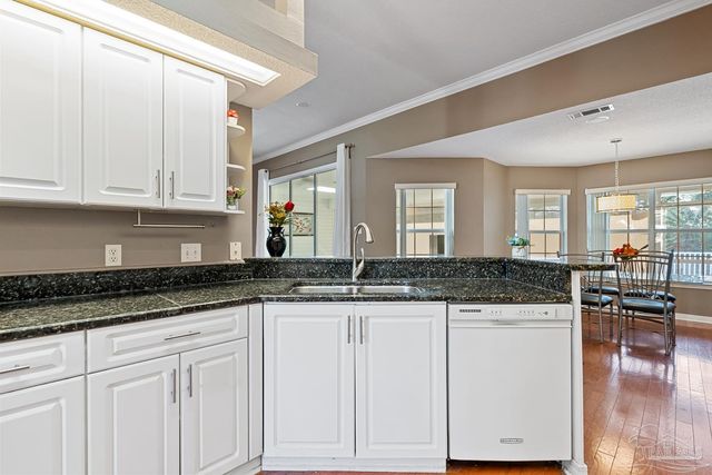 3377 Crestview Ln, Gulf Breeze, FL 32563