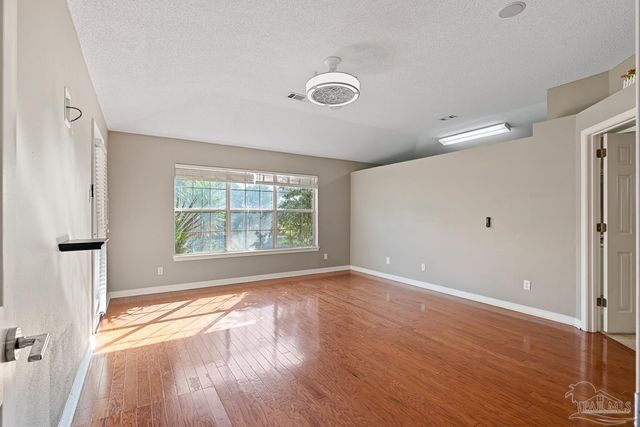 3377 Crestview Ln, Gulf Breeze, FL 32563