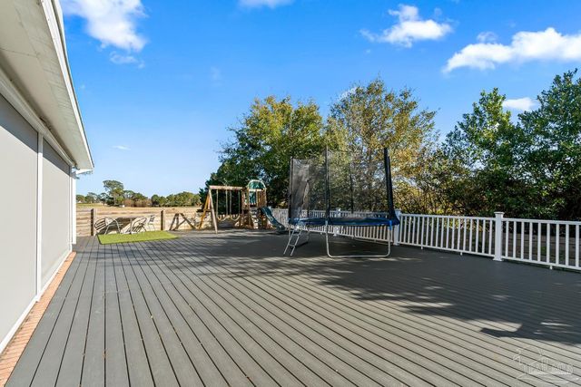 3377 Crestview Ln, Gulf Breeze, FL 32563