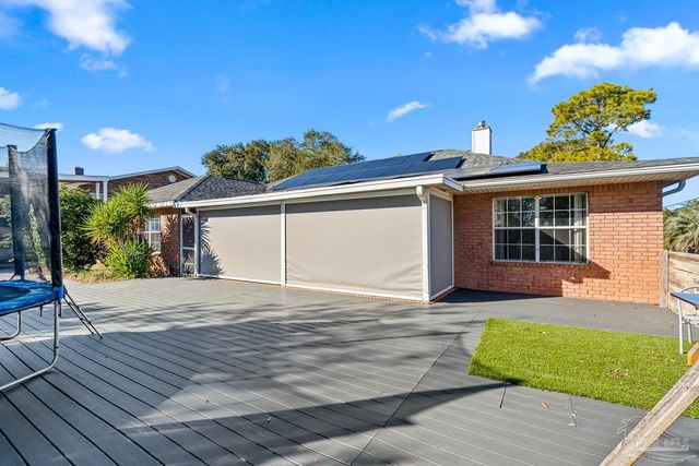 3377 Crestview Ln, Gulf Breeze, FL 32563