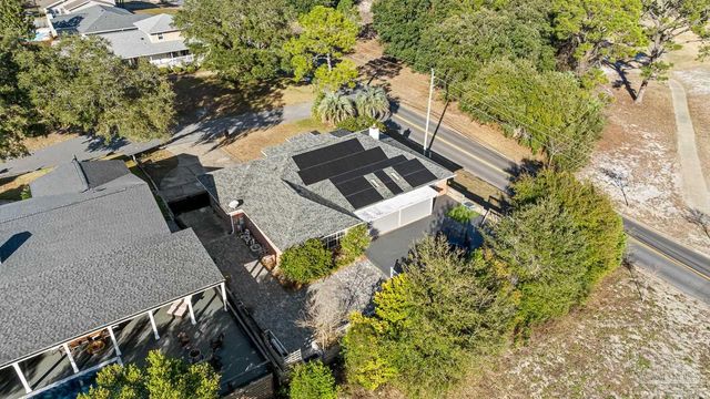 3377 Crestview Ln, Gulf Breeze, FL 32563