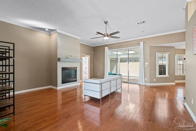 3377 Crestview Ln, Gulf Breeze, FL 32563