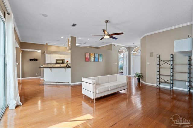 3377 Crestview Ln, Gulf Breeze, FL 32563