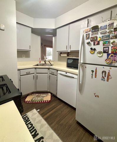 1025 Schmidt Lane, North Brunswick, NJ 08902