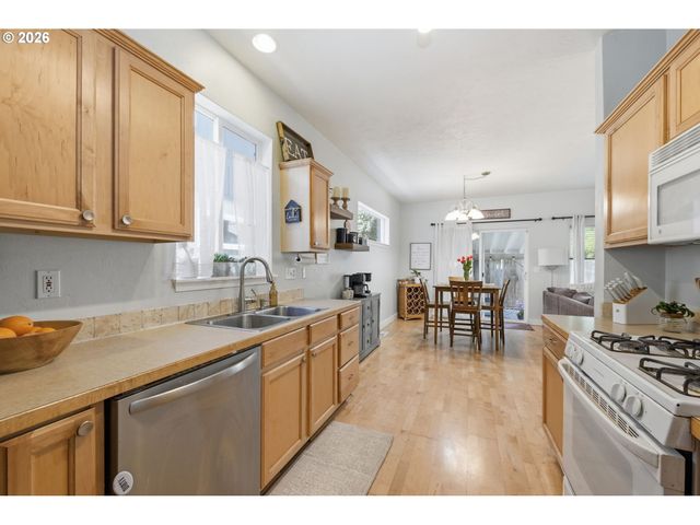 3625 KENDRA St, Eugene, OR 97404