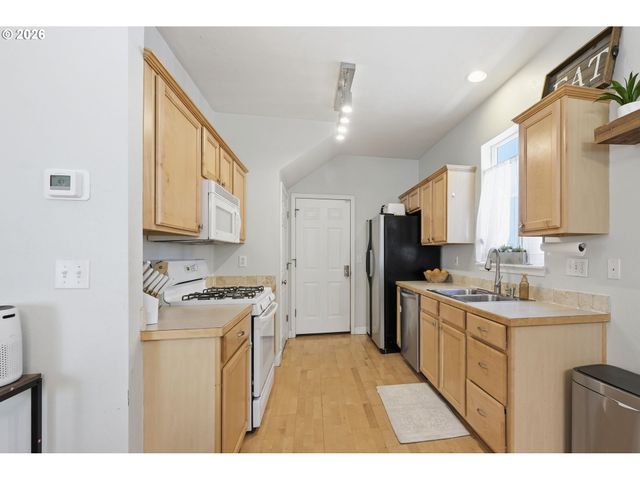 3625 KENDRA St, Eugene, OR 97404