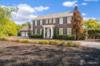48 Hillcrest Drive, Piscataway, NJ 08854