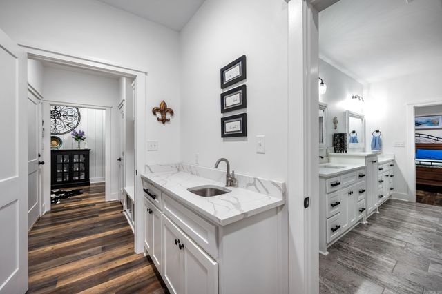 6126 Creekwater Drive, Alexander, AR 72002