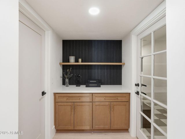 6613 N 81ST Place, Scottsdale, AZ 85250