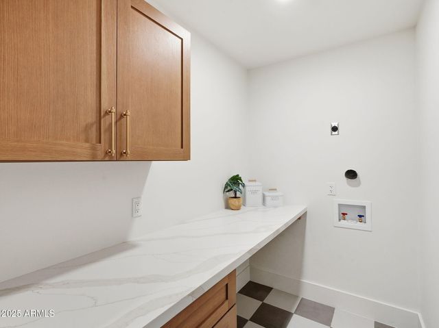 6613 N 81ST Place, Scottsdale, AZ 85250