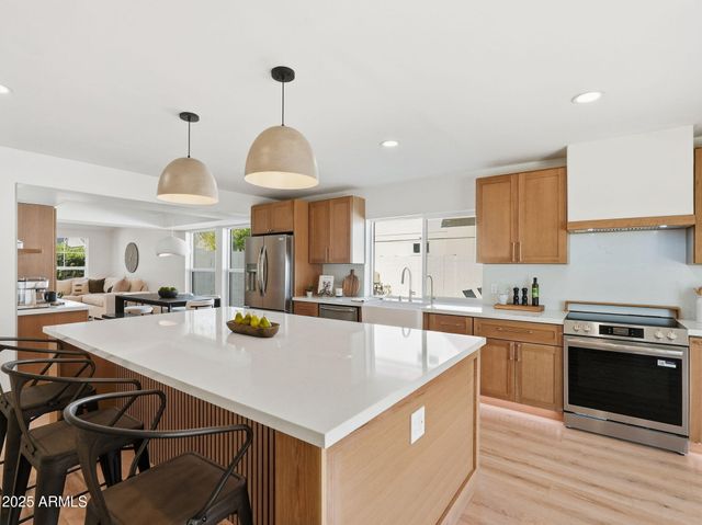 6613 N 81ST Place, Scottsdale, AZ 85250