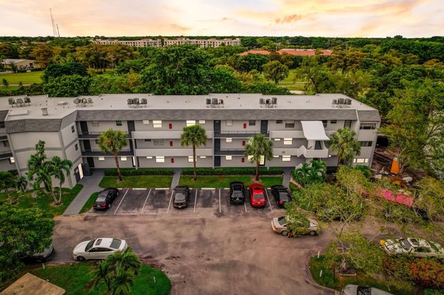 8370 Sands Point Boulevard Boulevard H208, Tamarac, FL 33321