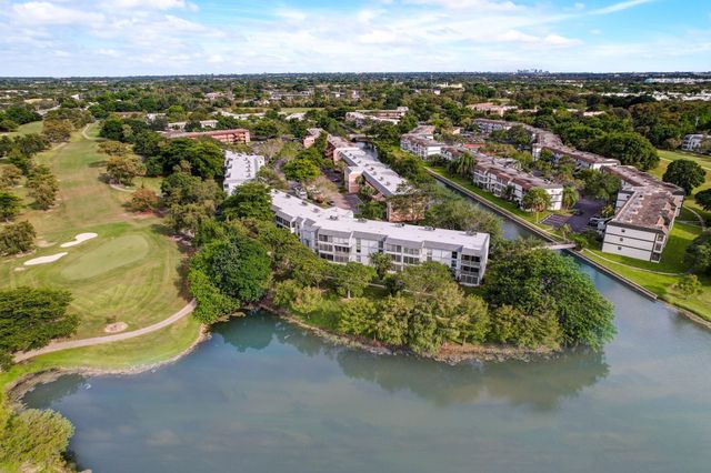 8370 Sands Point Boulevard Boulevard H208, Tamarac, FL 33321