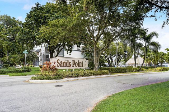 8370 Sands Point Boulevard Boulevard H208, Tamarac, FL 33321