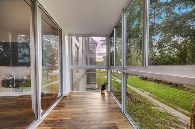 8370 Sands Point Boulevard Boulevard H208, Tamarac, FL 33321