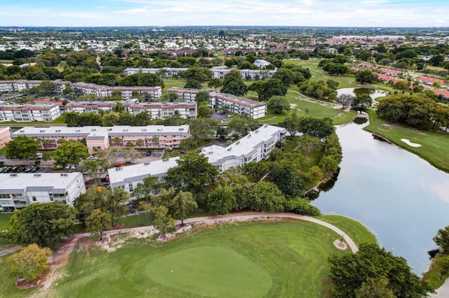 8370 Sands Point Boulevard Boulevard H208, Tamarac, FL 33321