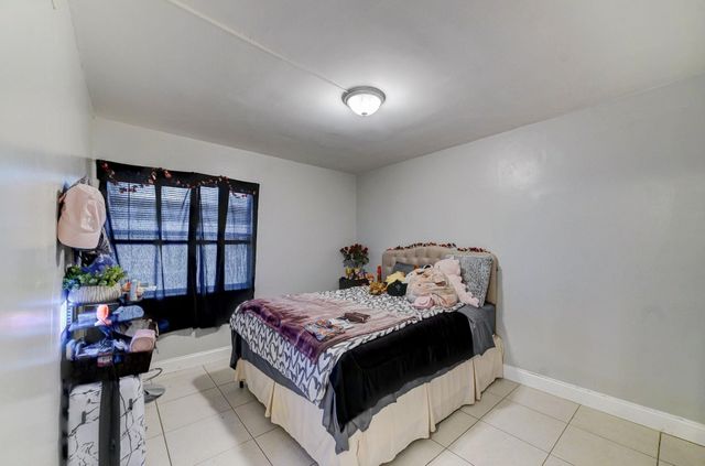 8370 Sands Point Boulevard Boulevard H208, Tamarac, FL 33321
