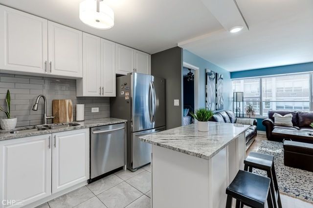 6157 N Sheridan Road 20B, Chicago, IL 60660