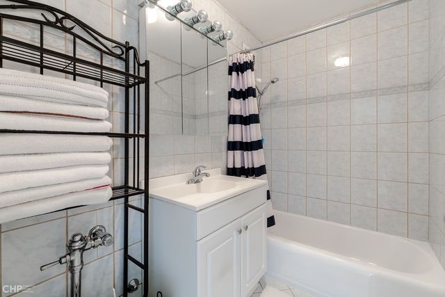 6157 N Sheridan Road 20B, Chicago, IL 60660