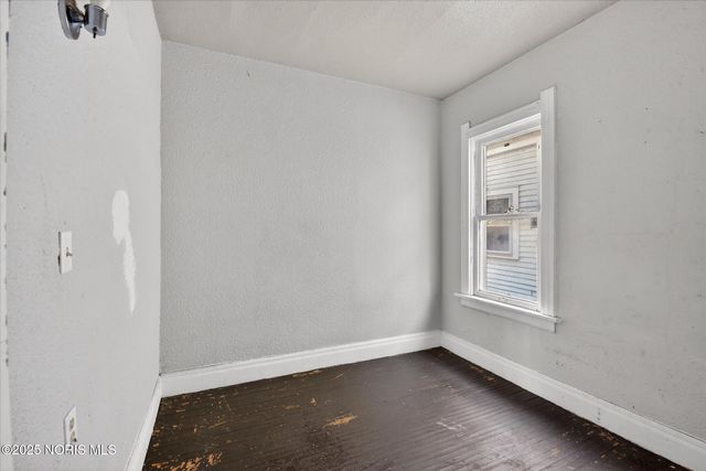 3008 Warsaw Street, Toledo, OH 43608