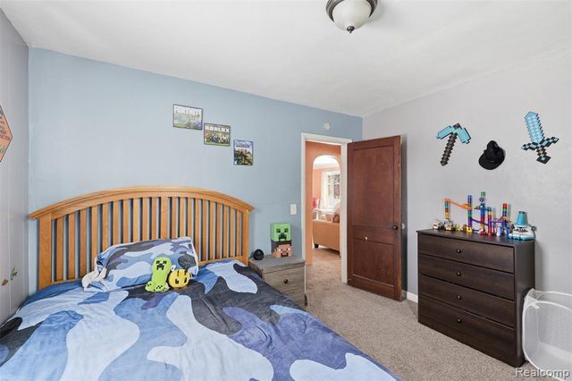 92 Hartley Street, Lapeer, MI 48446