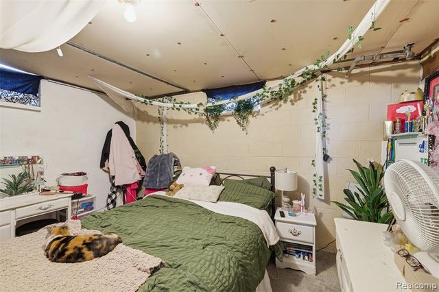 92 Hartley Street, Lapeer, MI 48446