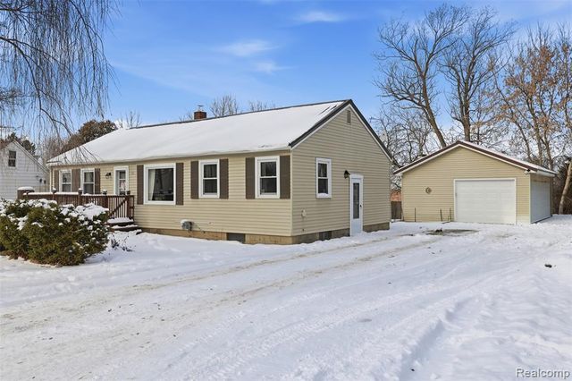 92 Hartley Street, Lapeer, MI 48446