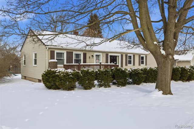 92 Hartley Street, Lapeer, MI 48446