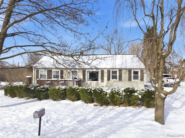 92 Hartley Street, Lapeer, MI 48446