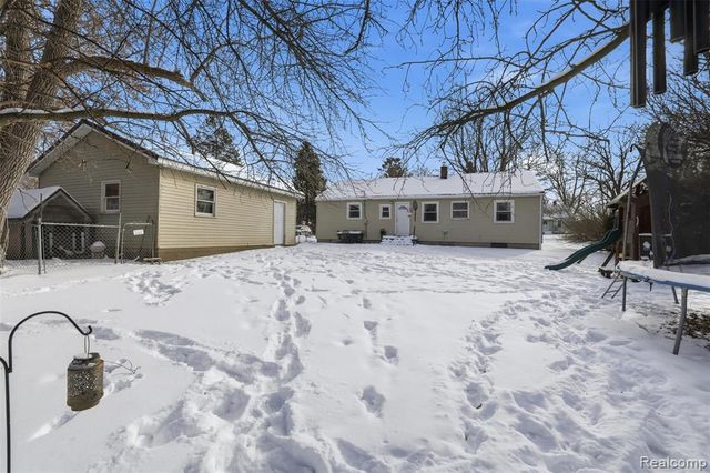 92 Hartley Street, Lapeer, MI 48446