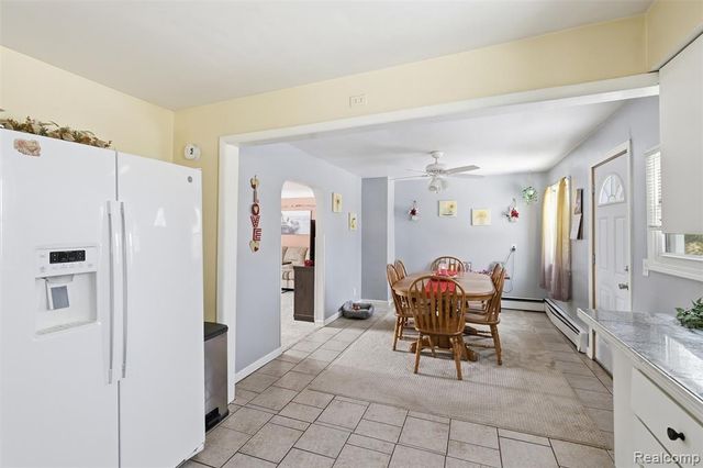 92 Hartley Street, Lapeer, MI 48446