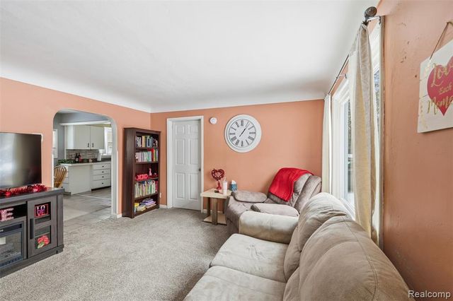 92 Hartley Street, Lapeer, MI 48446