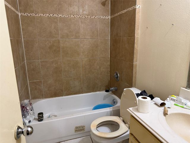 3306 Garrison Court, Houston, TX 77014