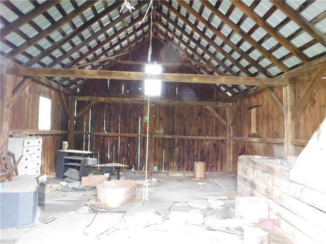 108 Oak Spring Rd, East Finley, PA 15377