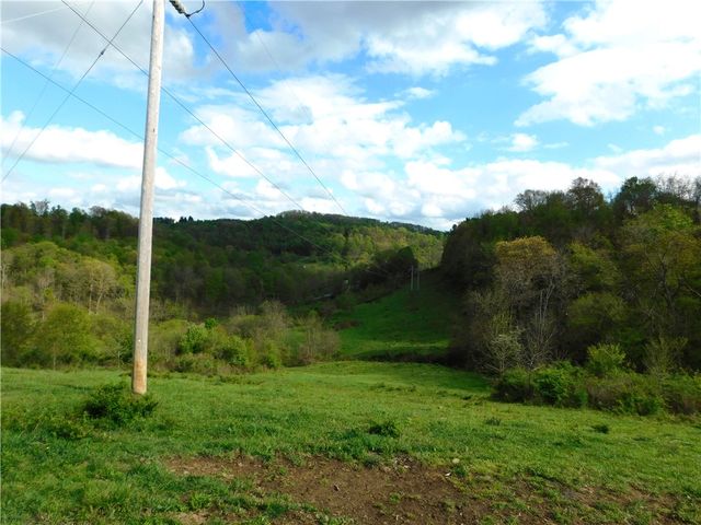 108 Oak Spring Rd, East Finley, PA 15377