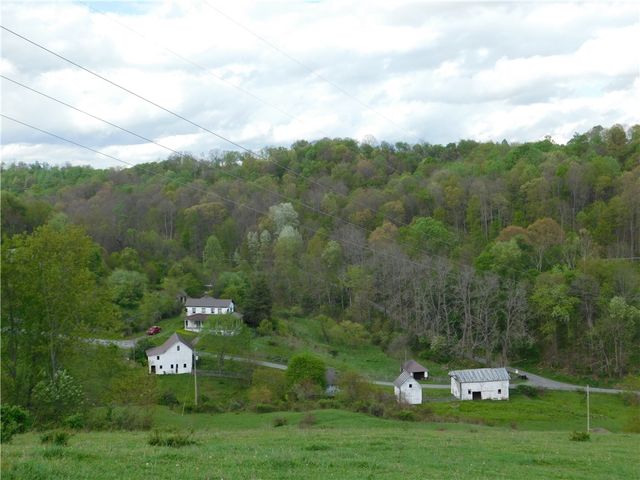 108 Oak Spring Rd, East Finley, PA 15377