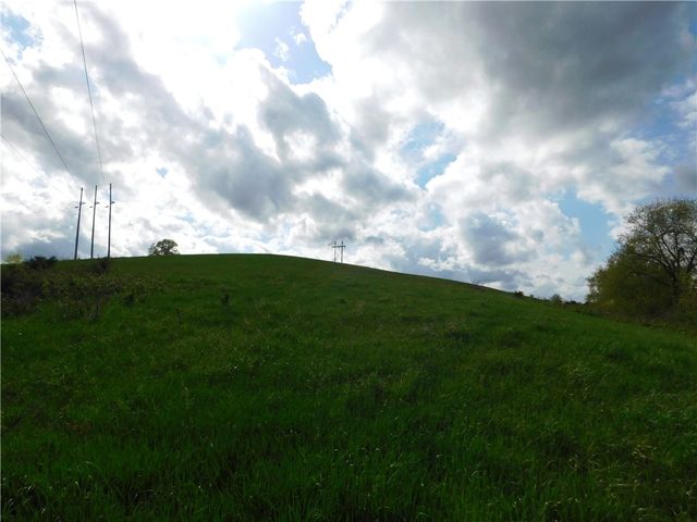 108 Oak Spring Rd, East Finley, PA 15377