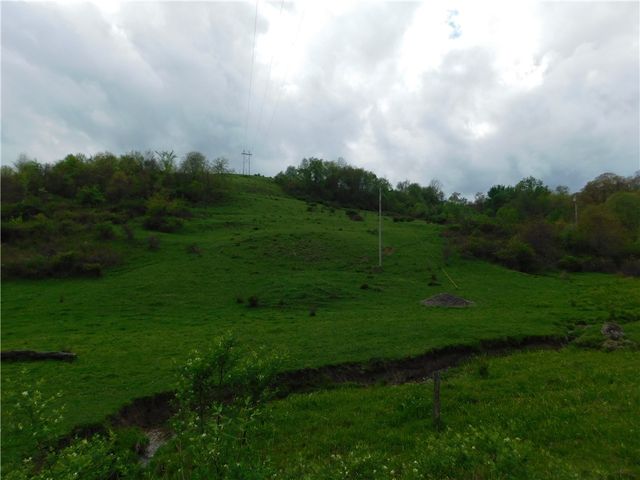 108 Oak Spring Rd, East Finley, PA 15377