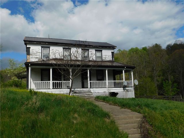 108 Oak Spring Rd, East Finley, PA 15377