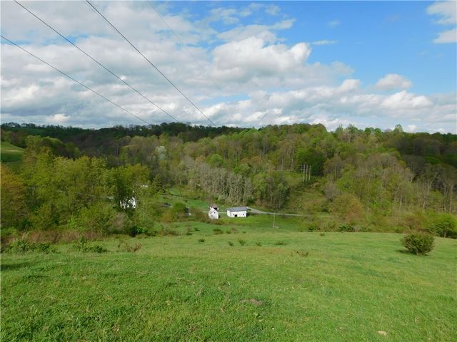 108 Oak Spring Rd, East Finley, PA 15377