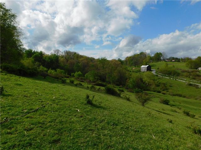 108 Oak Spring Rd, East Finley, PA 15377