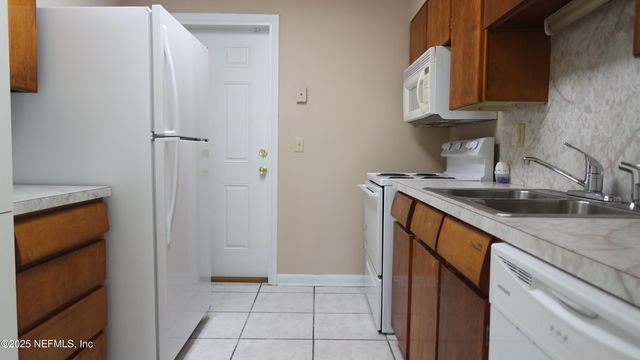 7963 LE MANS Drive, Jacksonville, FL 32210