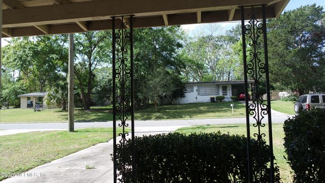 7963 LE MANS Drive, Jacksonville, FL 32210