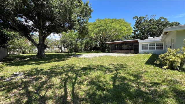 1850 JUAREZ WAY S, St Petersburg, FL 33712