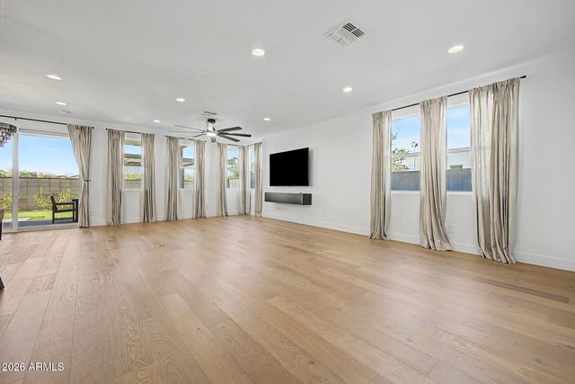 10262 E UTAH Avenue, Mesa, AZ 85212