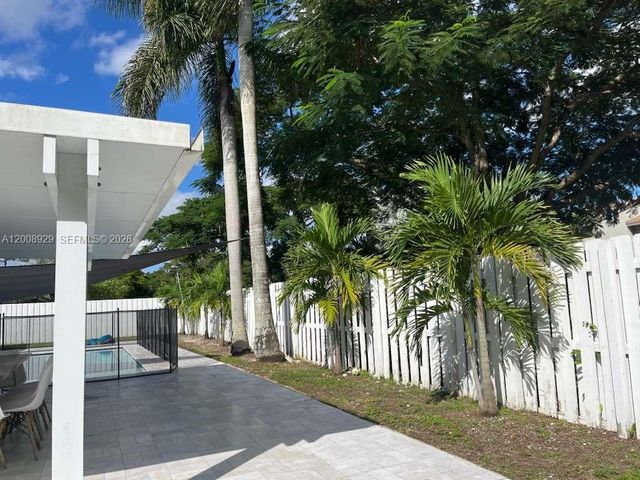 11121 SW 110th Rd 11121, Miami, FL 33176