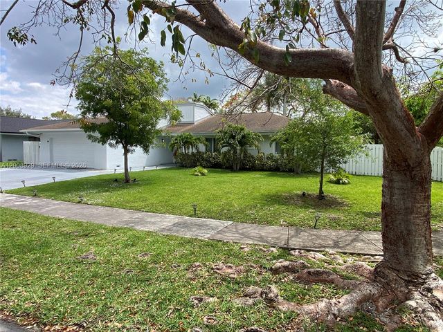 11121 SW 110th Rd 11121, Miami, FL 33176