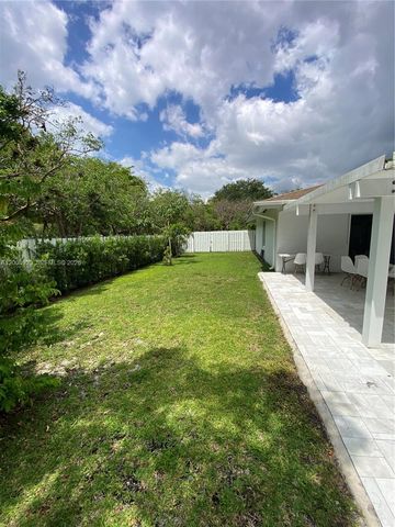 11121 SW 110th Rd 11121, Miami, FL 33176